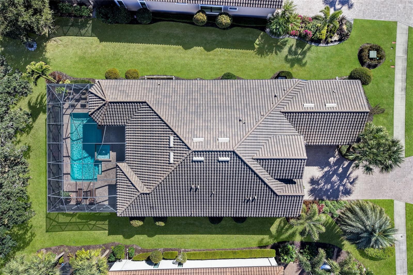 ESPLANADE - Residential