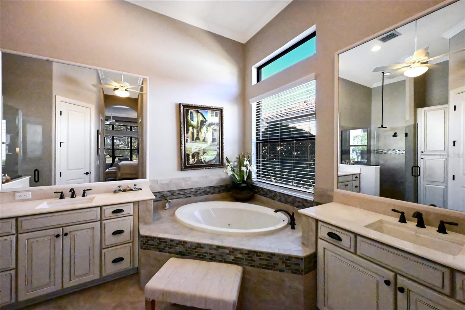 ESPLANADE - Residential