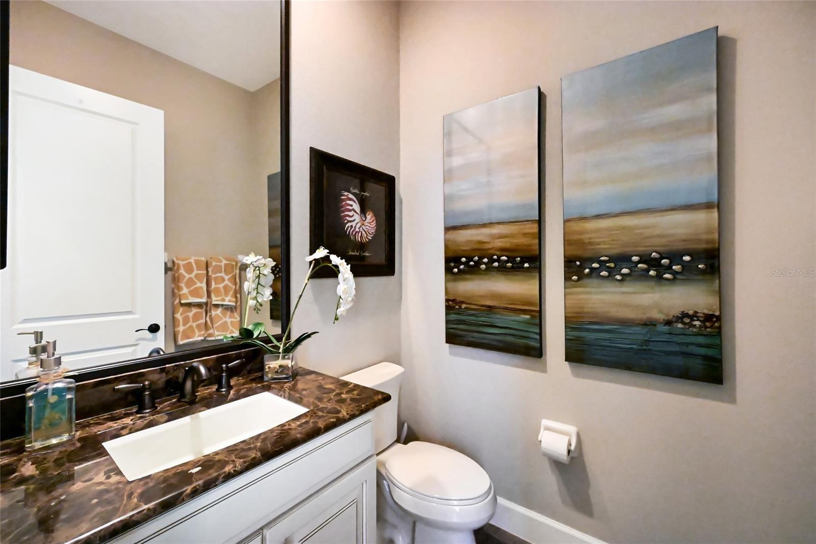 ESPLANADE - Residential