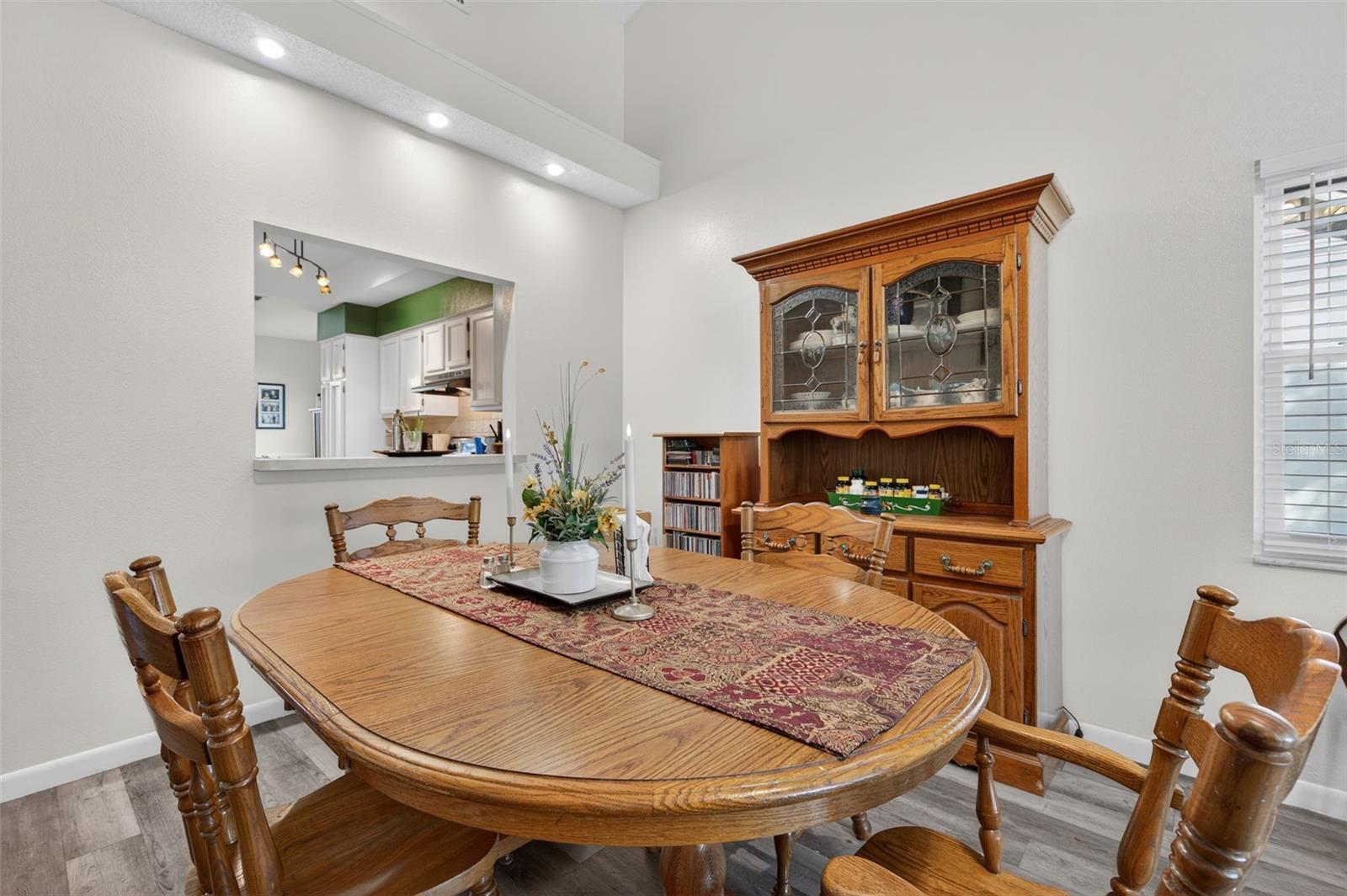 LAKE SEMINOLE VILLAGE - Residential