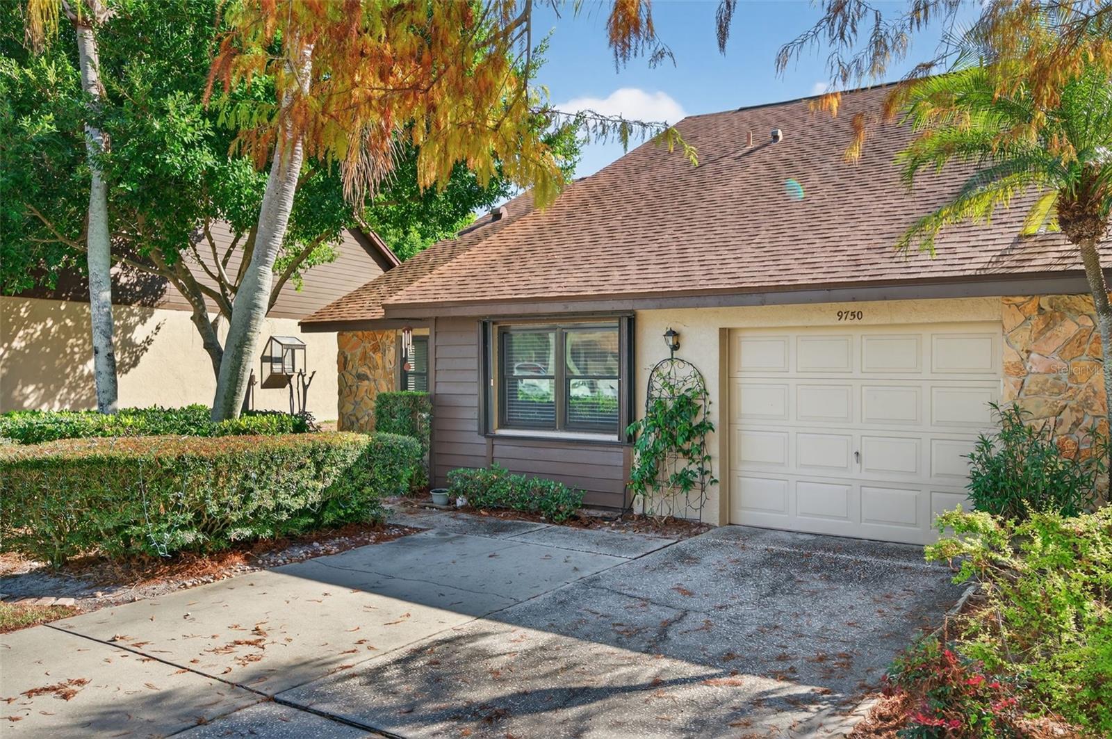 LAKE SEMINOLE VILLAGE - Residential