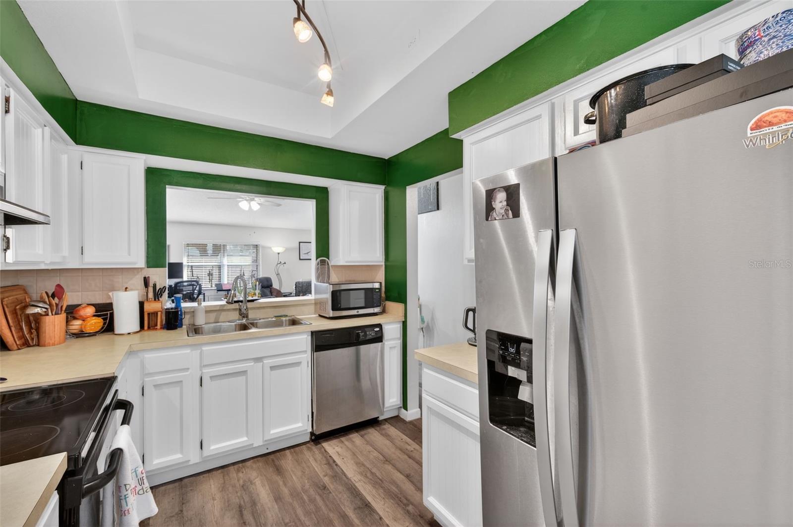 LAKE SEMINOLE VILLAGE - Residential