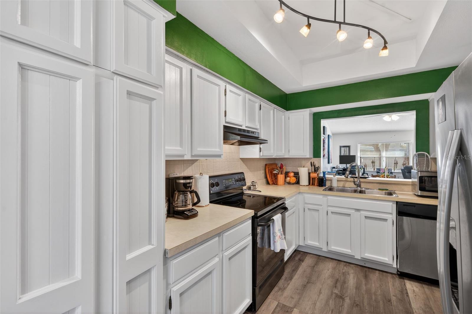 LAKE SEMINOLE VILLAGE - Residential