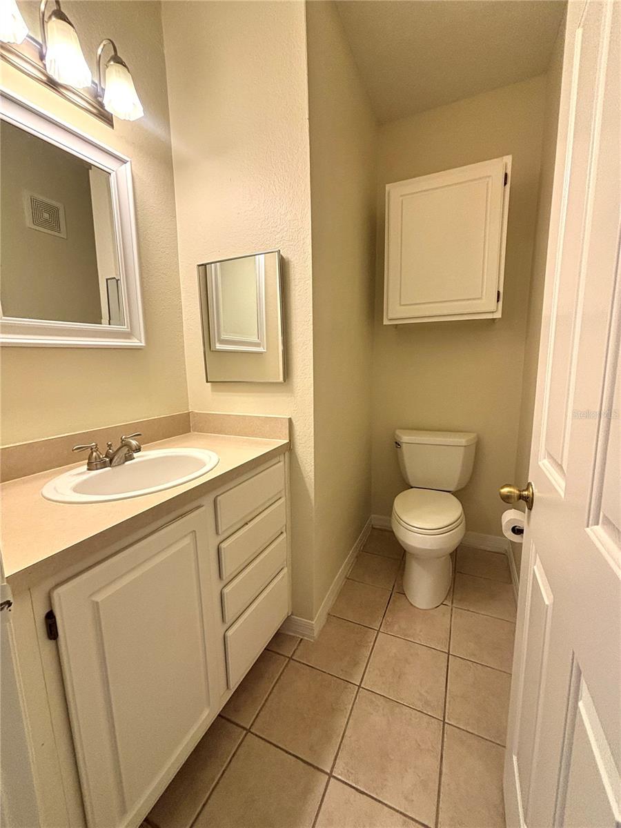 VISCONTI EAST - Residential Lease