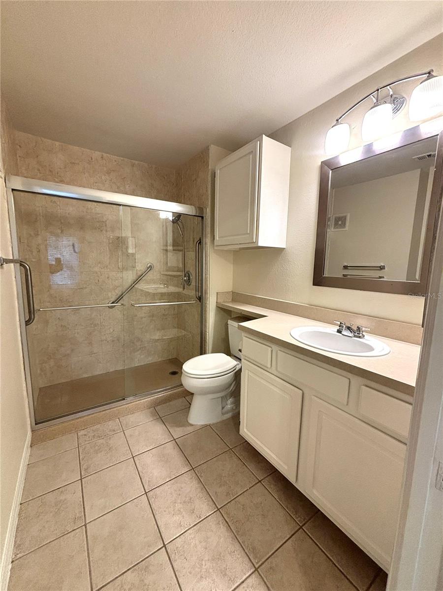 VISCONTI EAST - Residential Lease