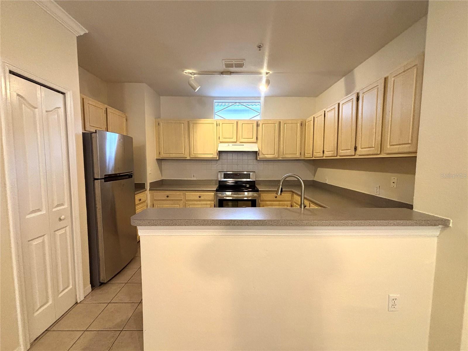 VISCONTI EAST - Residential Lease