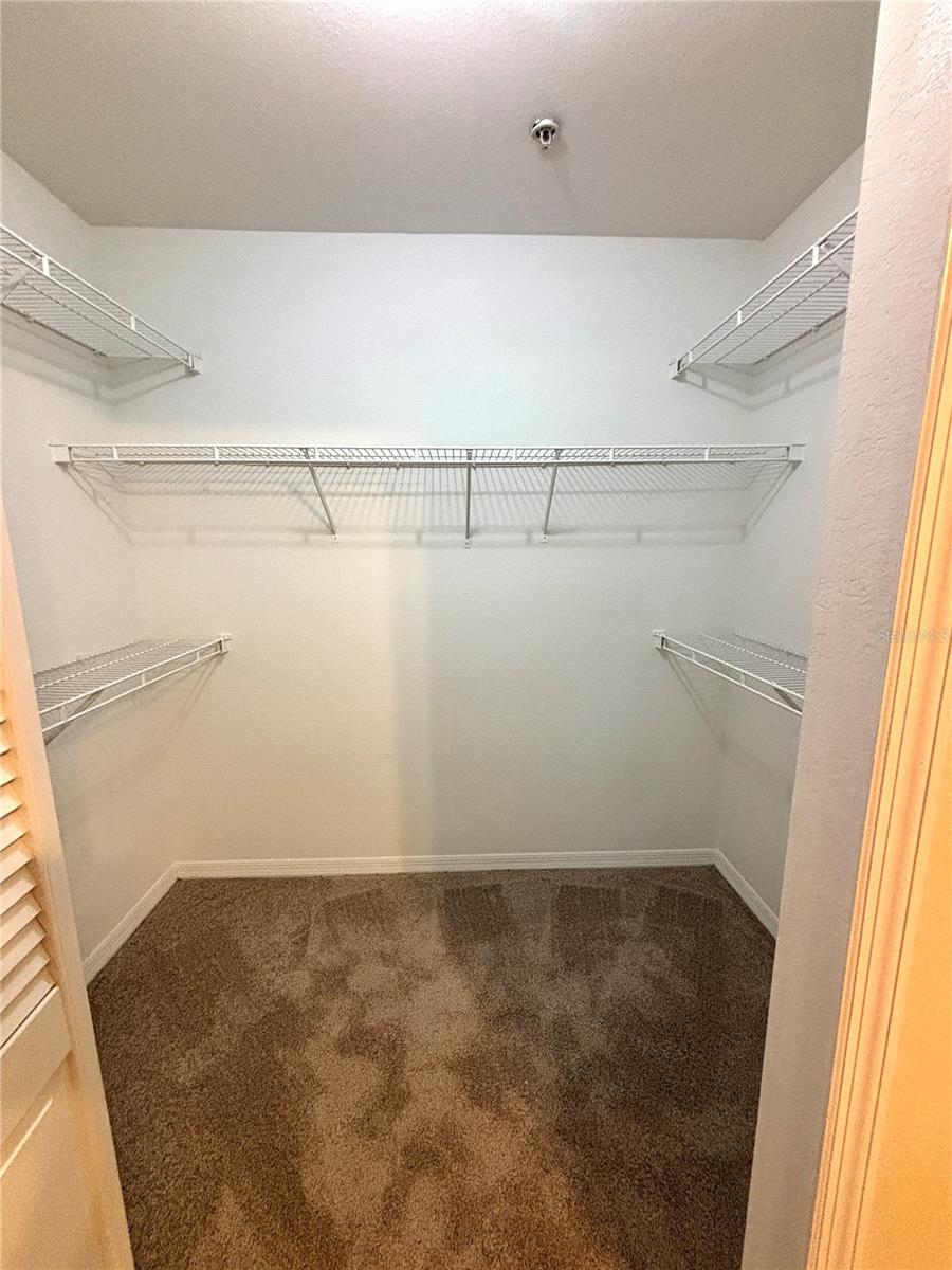 VISCONTI EAST - Residential Lease