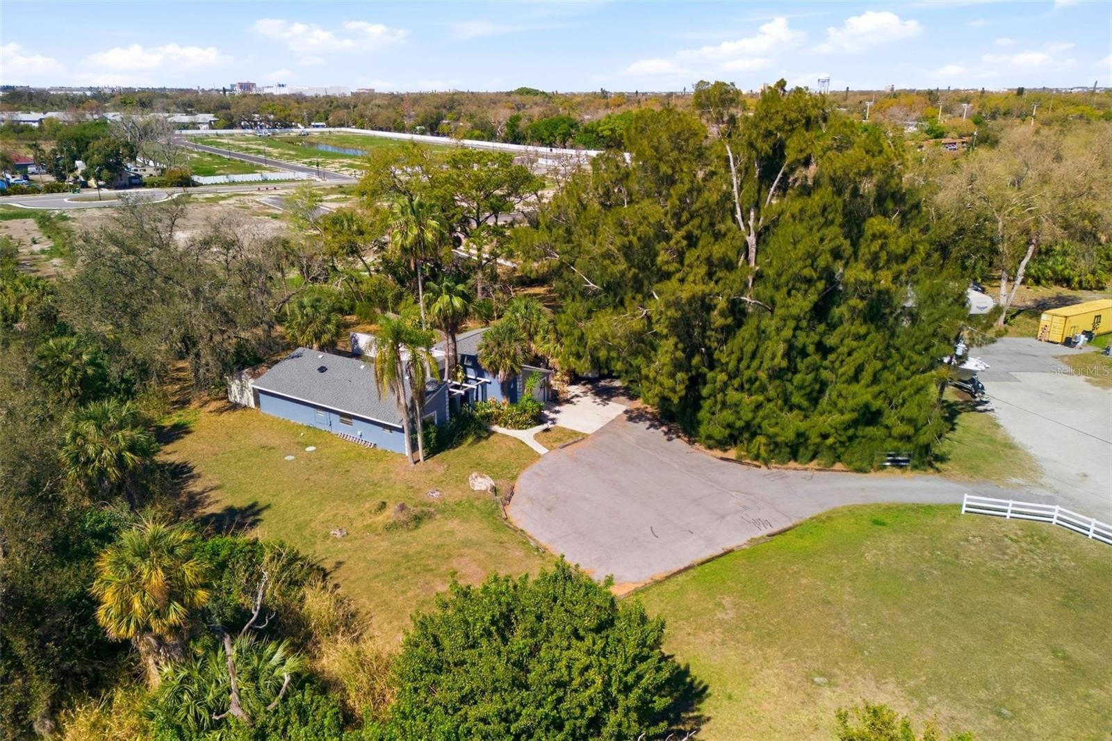 PERRY PARK - Residential