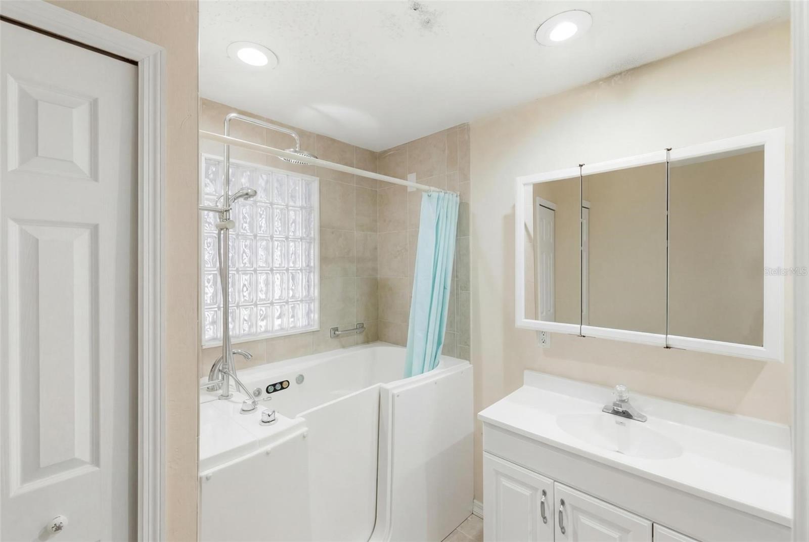 PERRY PARK - Residential