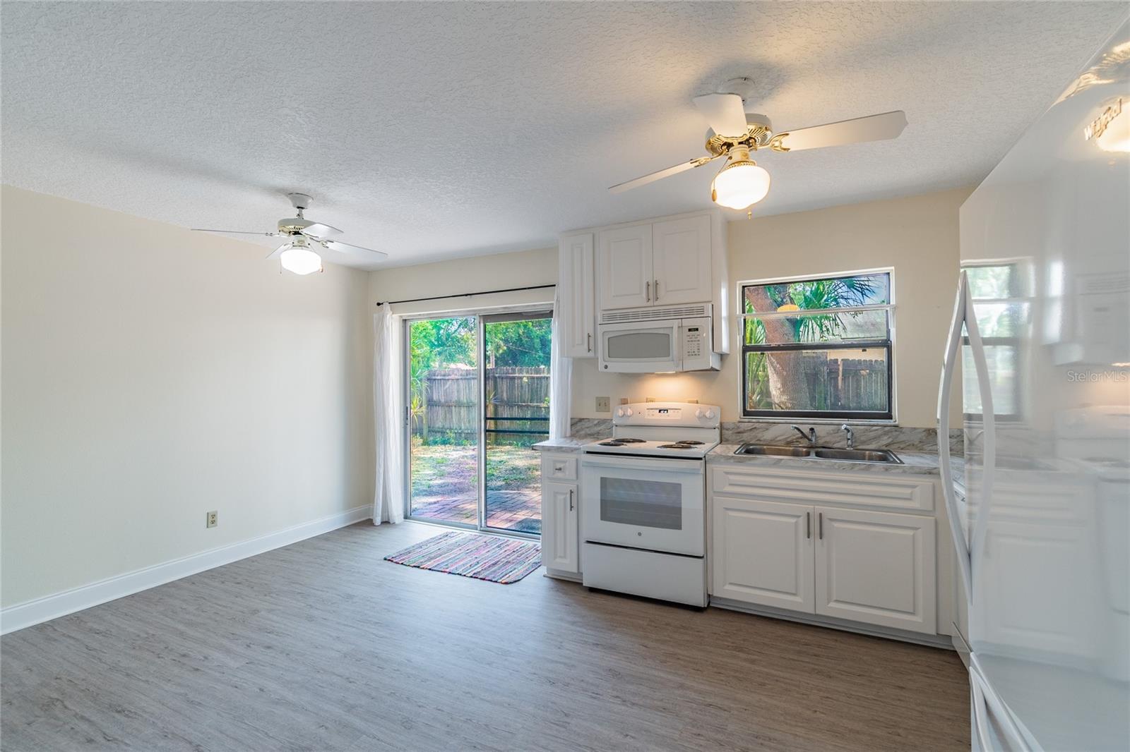 COUNTRYSIDE TR 5 - Residential Lease