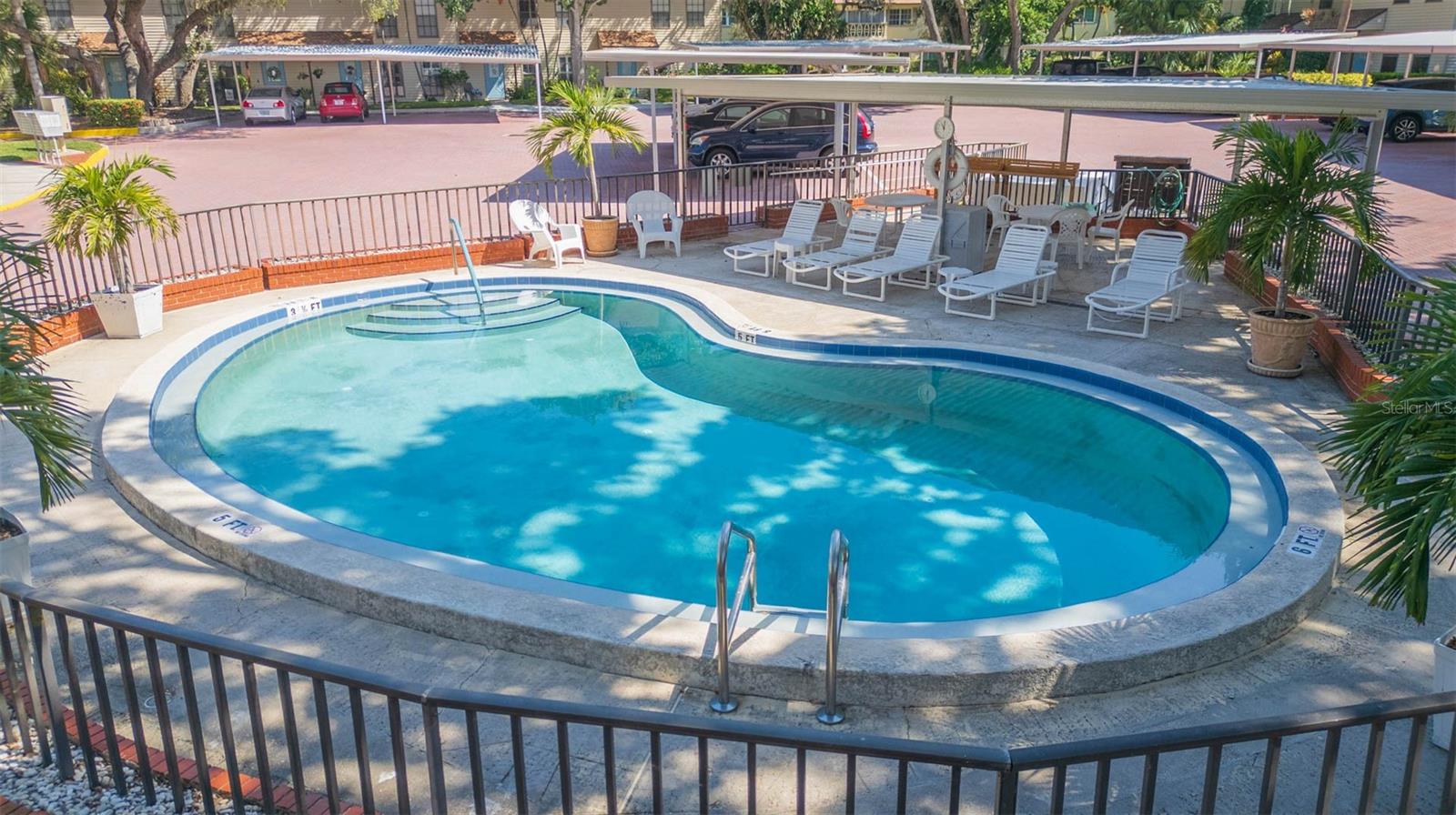 HARBOUR OAKS OF DUNEDIN CONDO - Residential