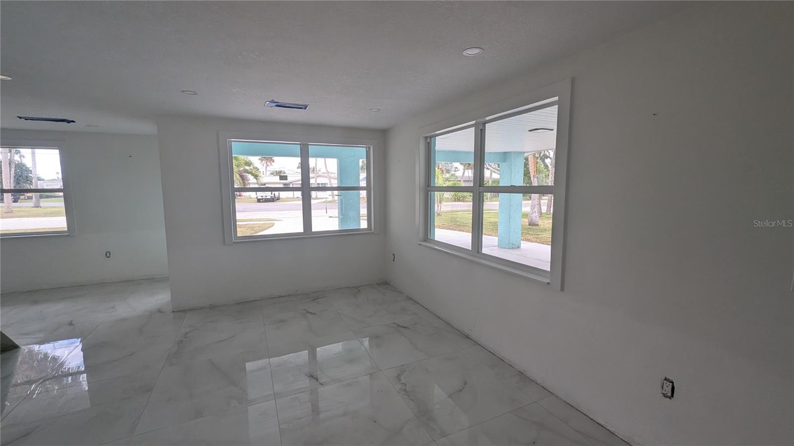 HOLMES BEACH 33RD UNIT - Residential