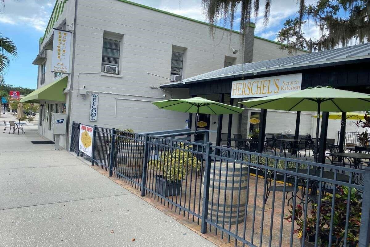 SAND PEBBLE - Residential Lease