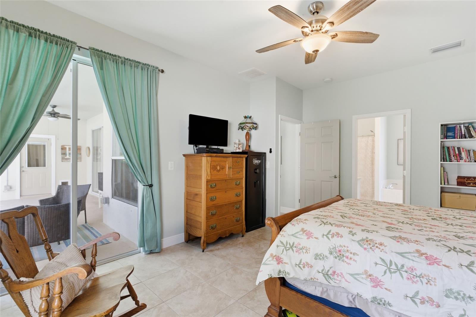 HAWKS PRESERVE - Residential