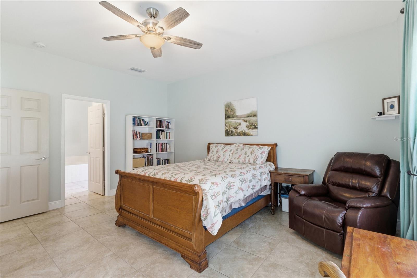 HAWKS PRESERVE - Residential