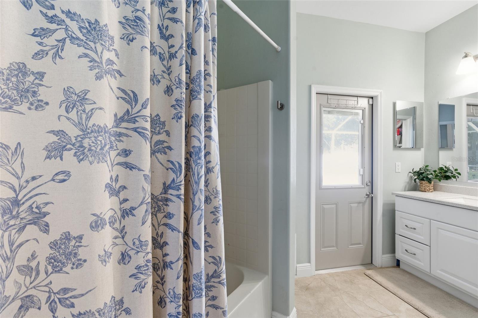 HAWKS PRESERVE - Residential