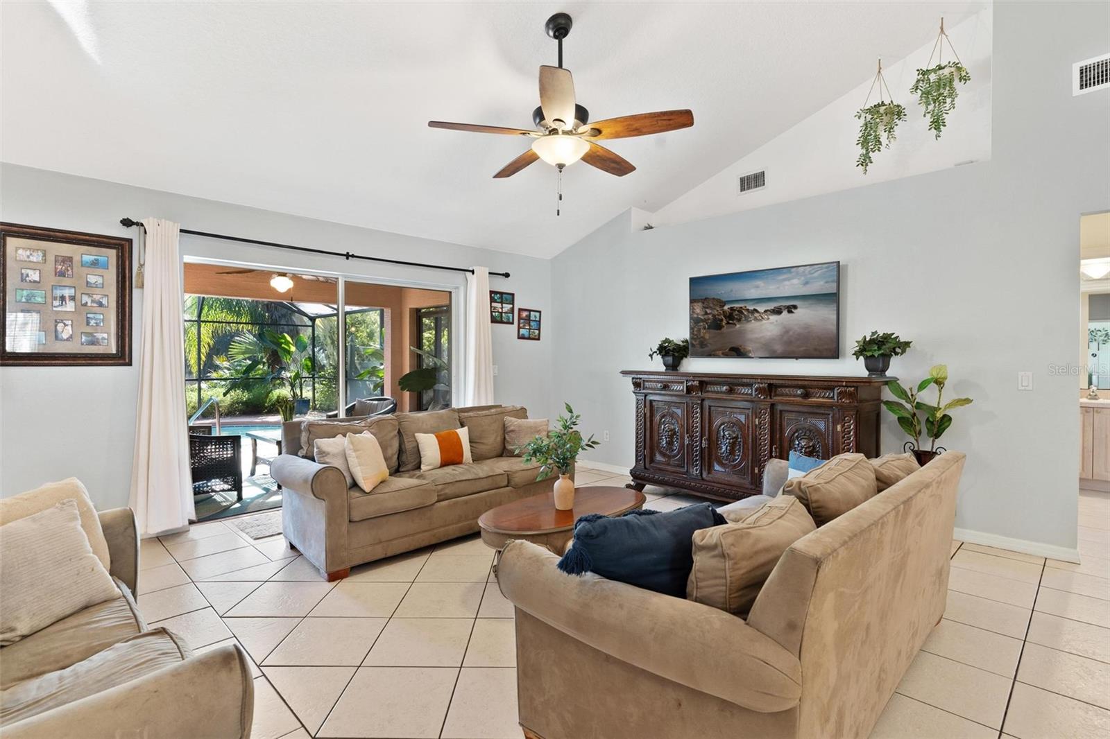 1041 VASSAR DRIVE