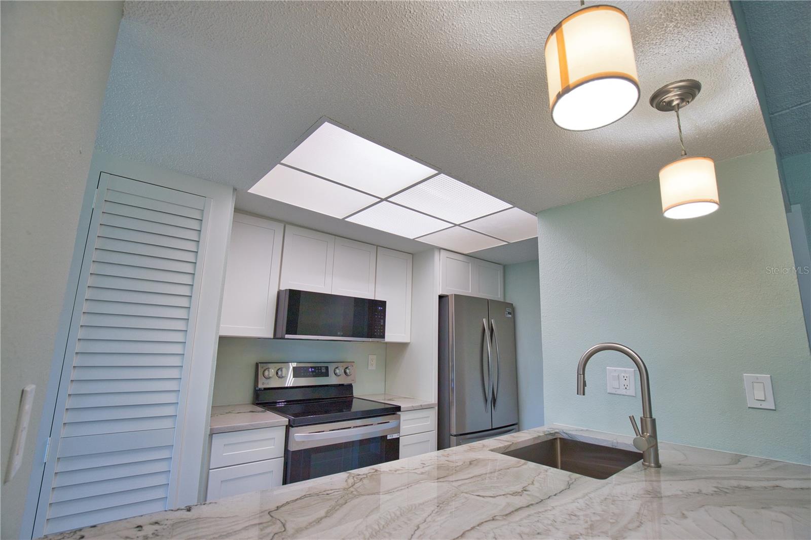 BAHIA VISTA GULF - Residential
