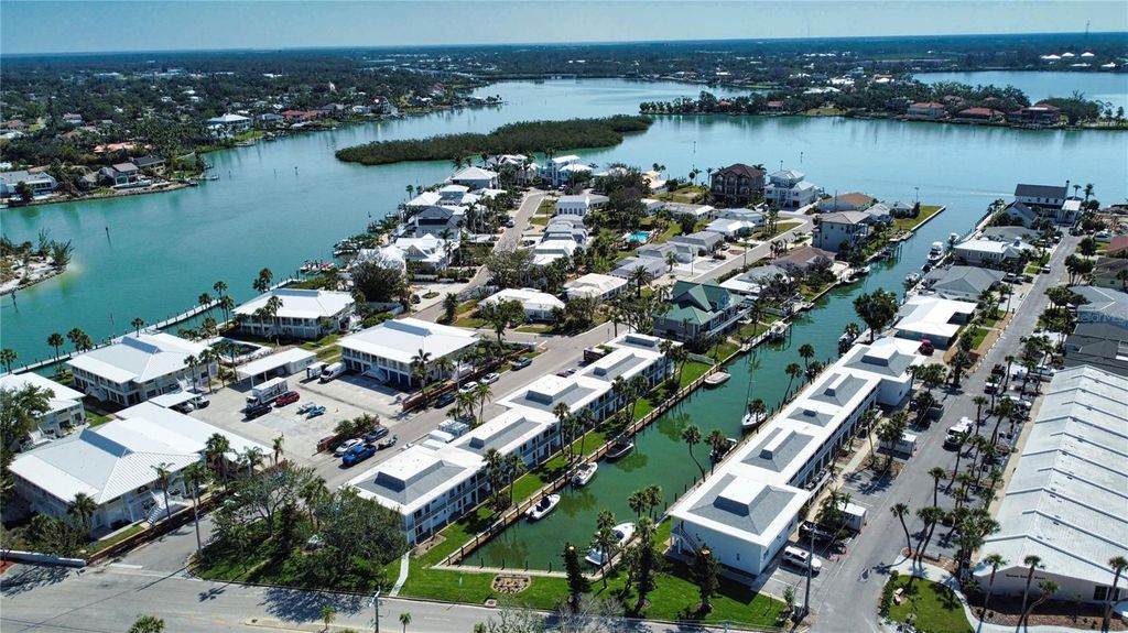 Photo of 902 Gibbs Road #184, Venice, FL 34285 (MLS # N6140598)