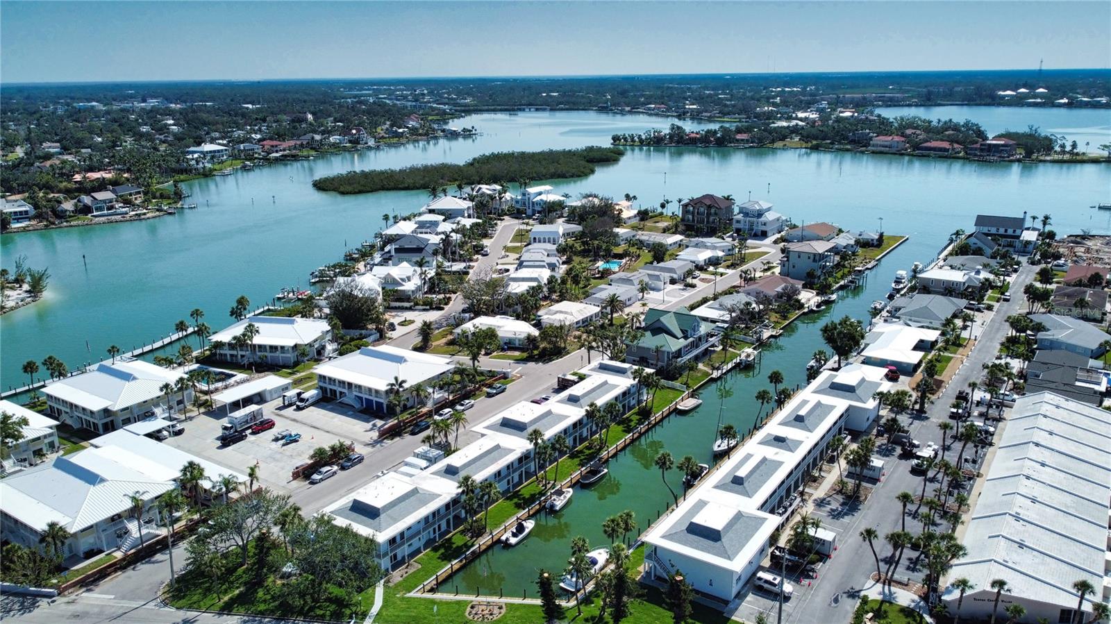BAHIA VISTA GULF - Residential