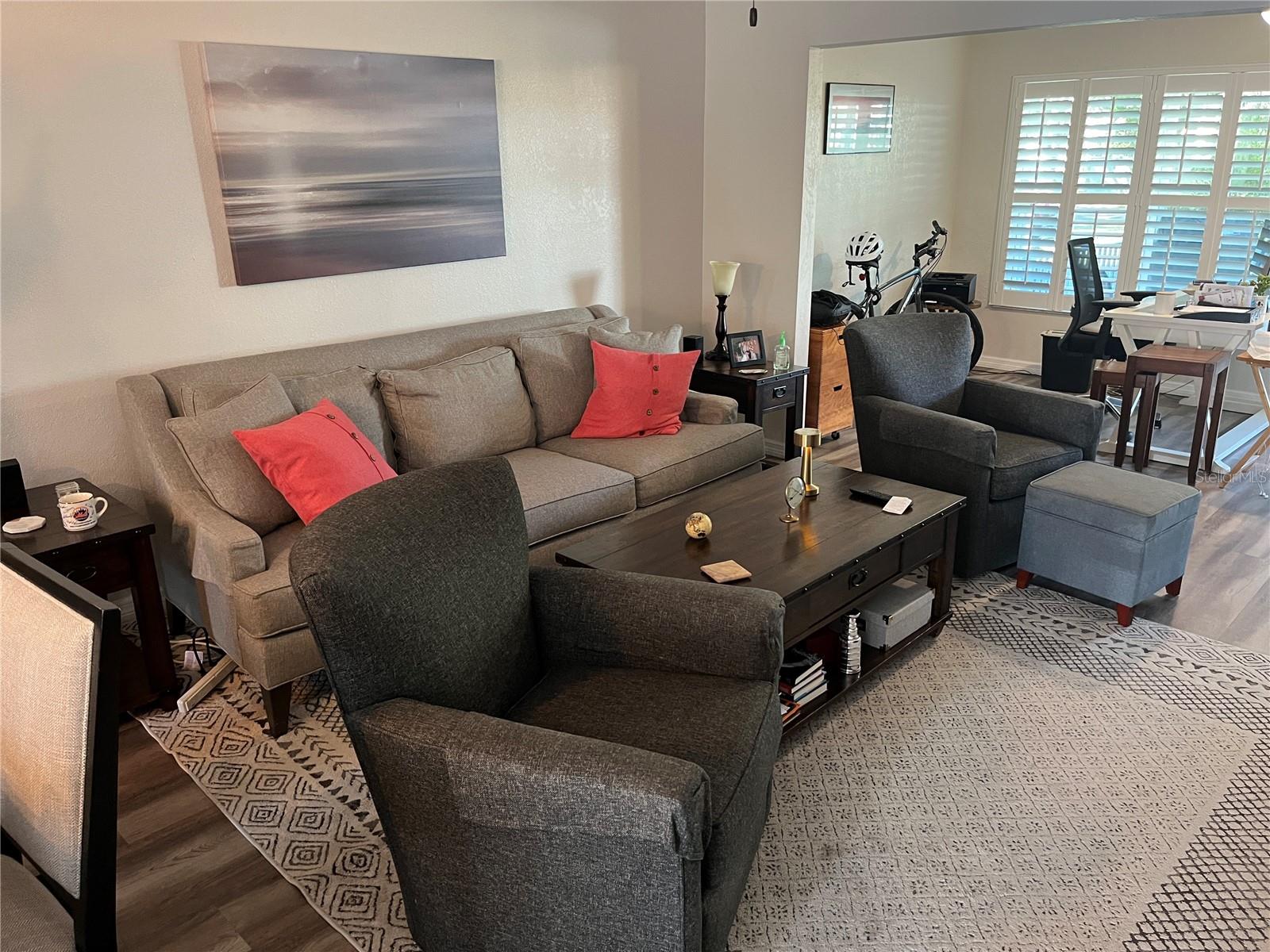 ON TOP OF THE WORLD - Residential