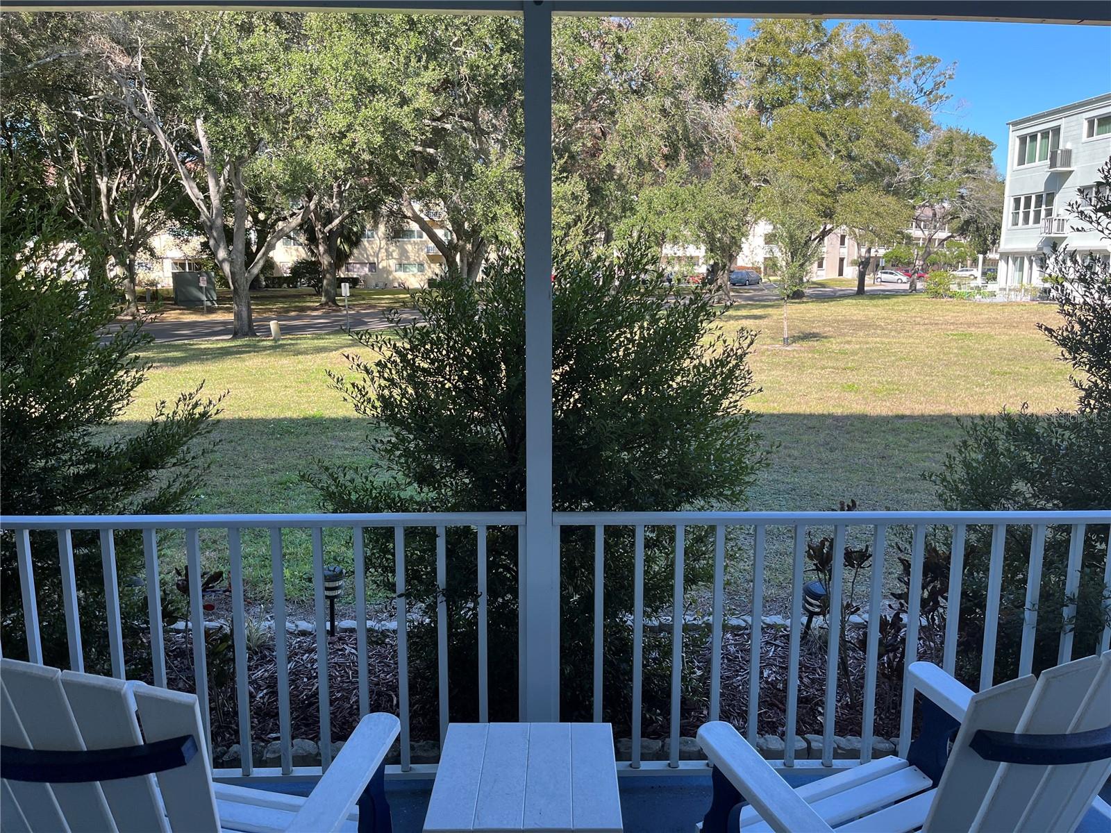 ON TOP OF THE WORLD - Residential