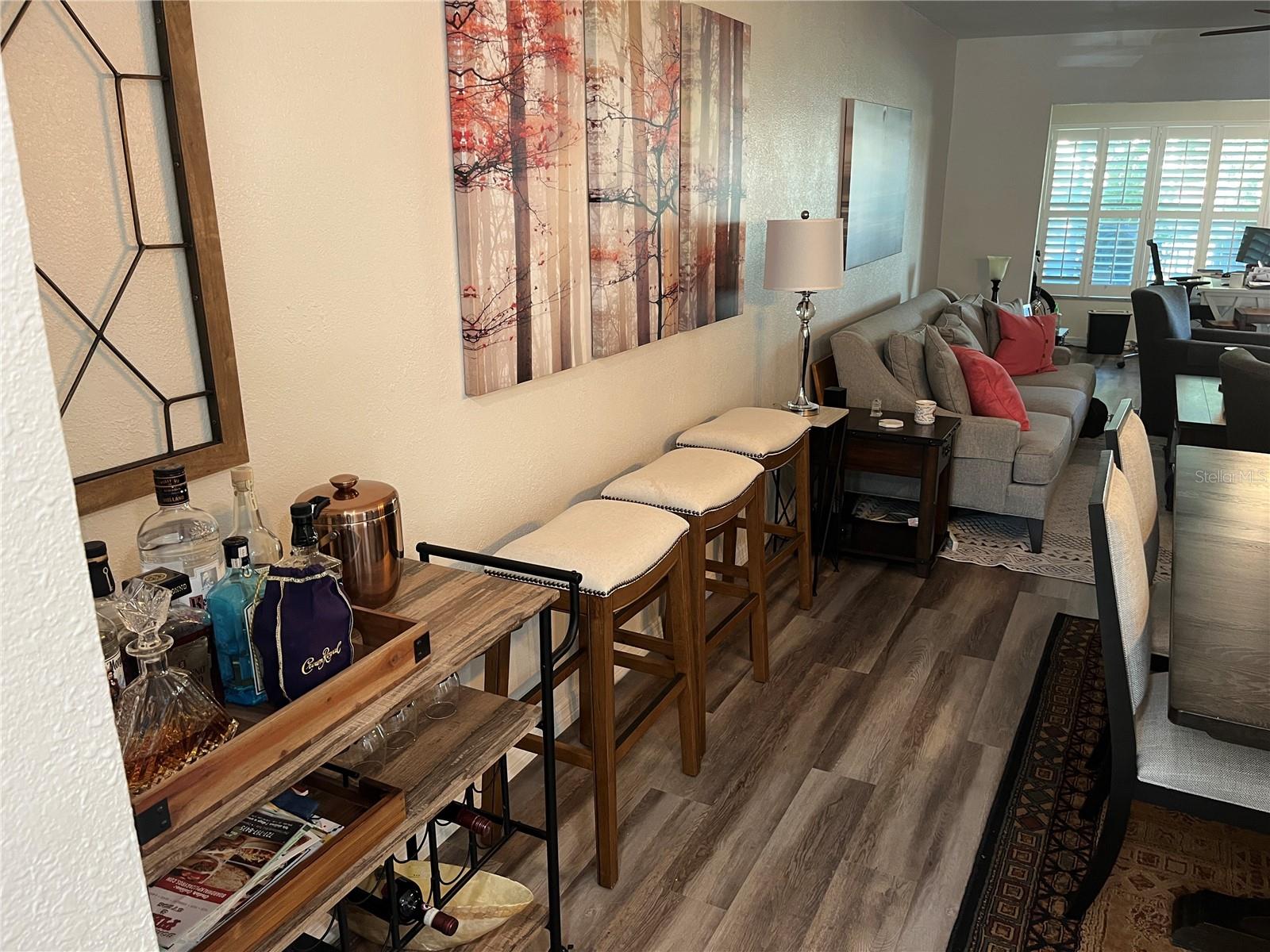 ON TOP OF THE WORLD - Residential