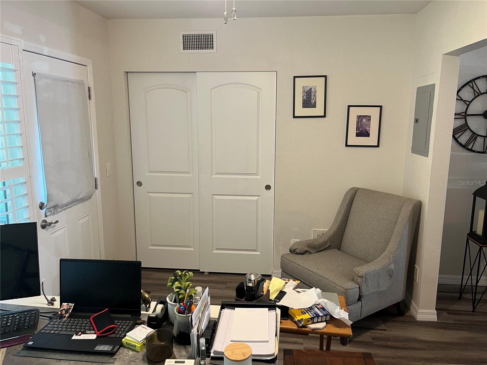 ON TOP OF THE WORLD - Residential