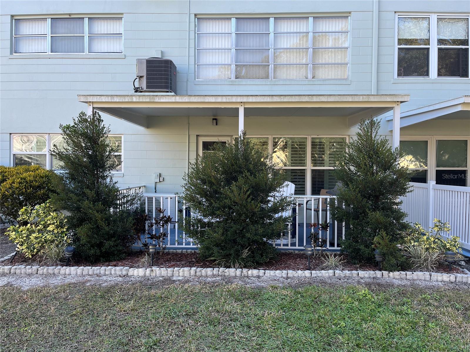 ON TOP OF THE WORLD - Residential