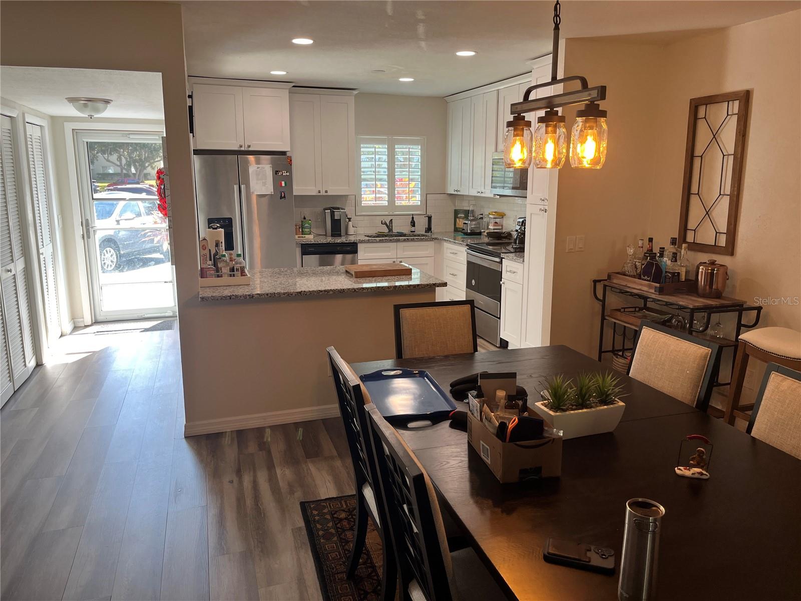 ON TOP OF THE WORLD - Residential