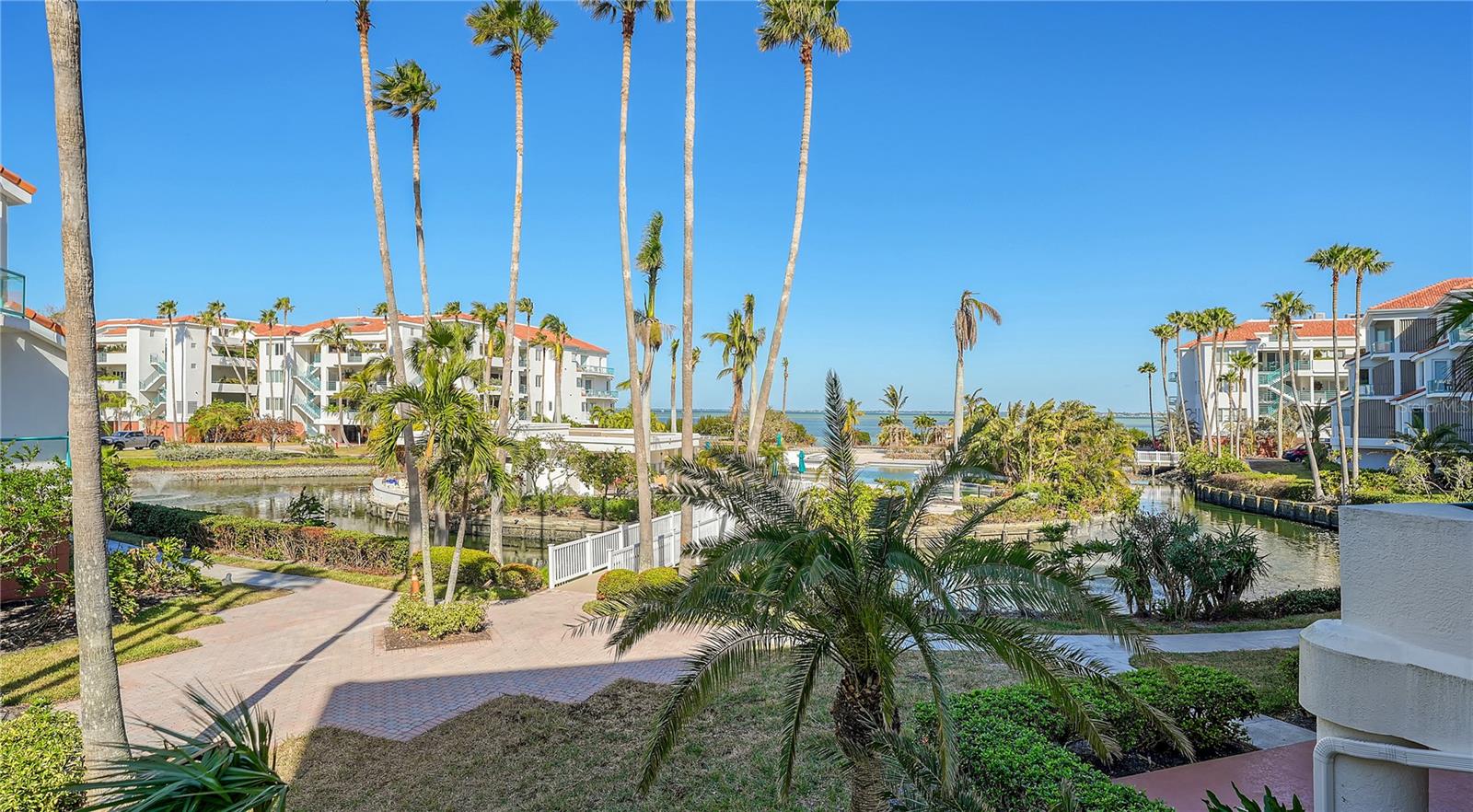 TANGERINE BAY CLUB - Residential
