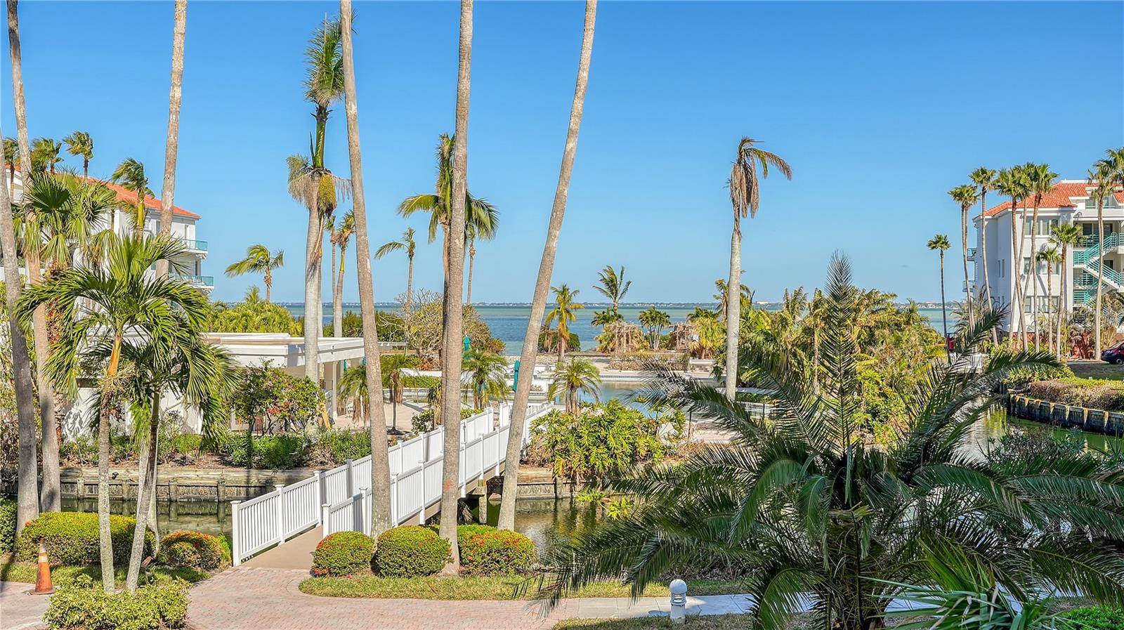 TANGERINE BAY CLUB - Residential