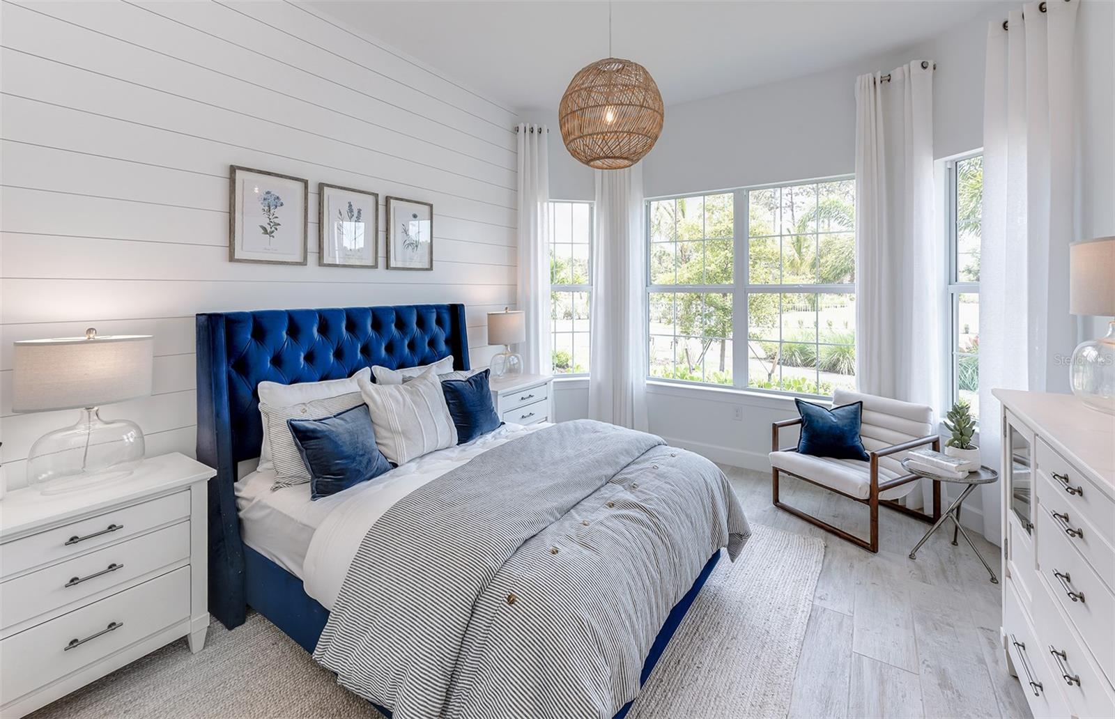 ARBOR OAKS AT THE WOODLANDS - Residential