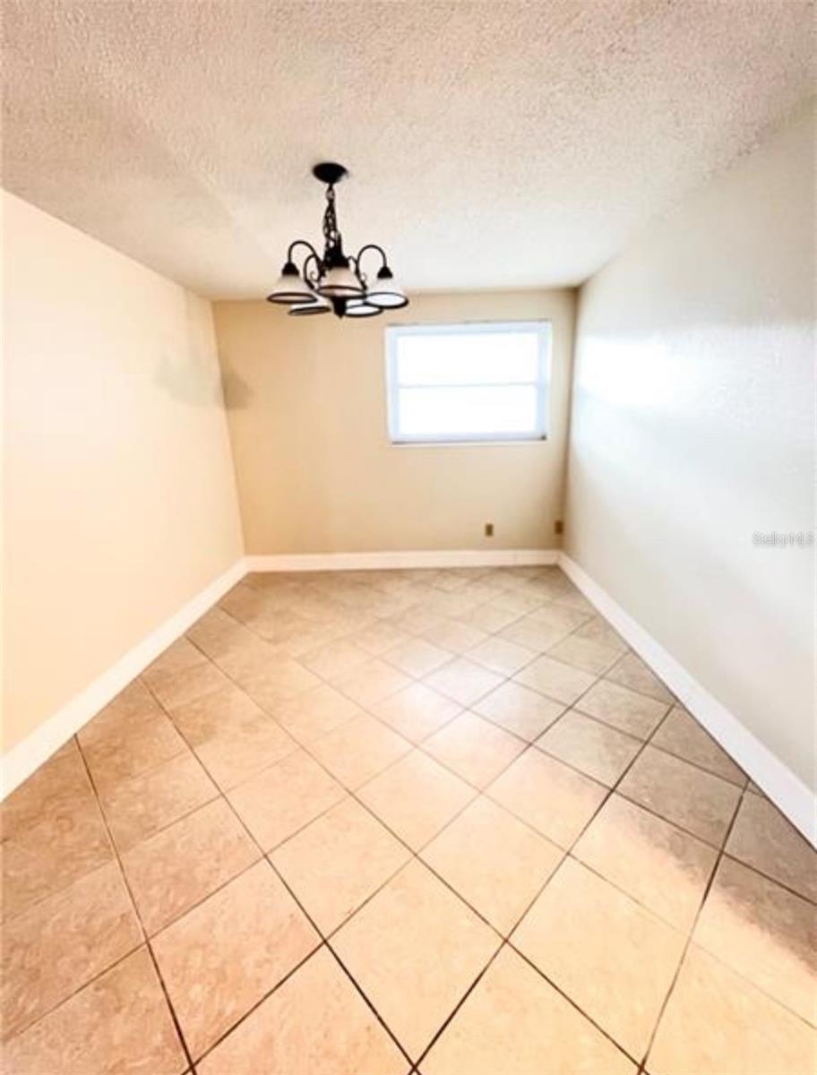 SEVEN SPGS HOMES - Residential Lease