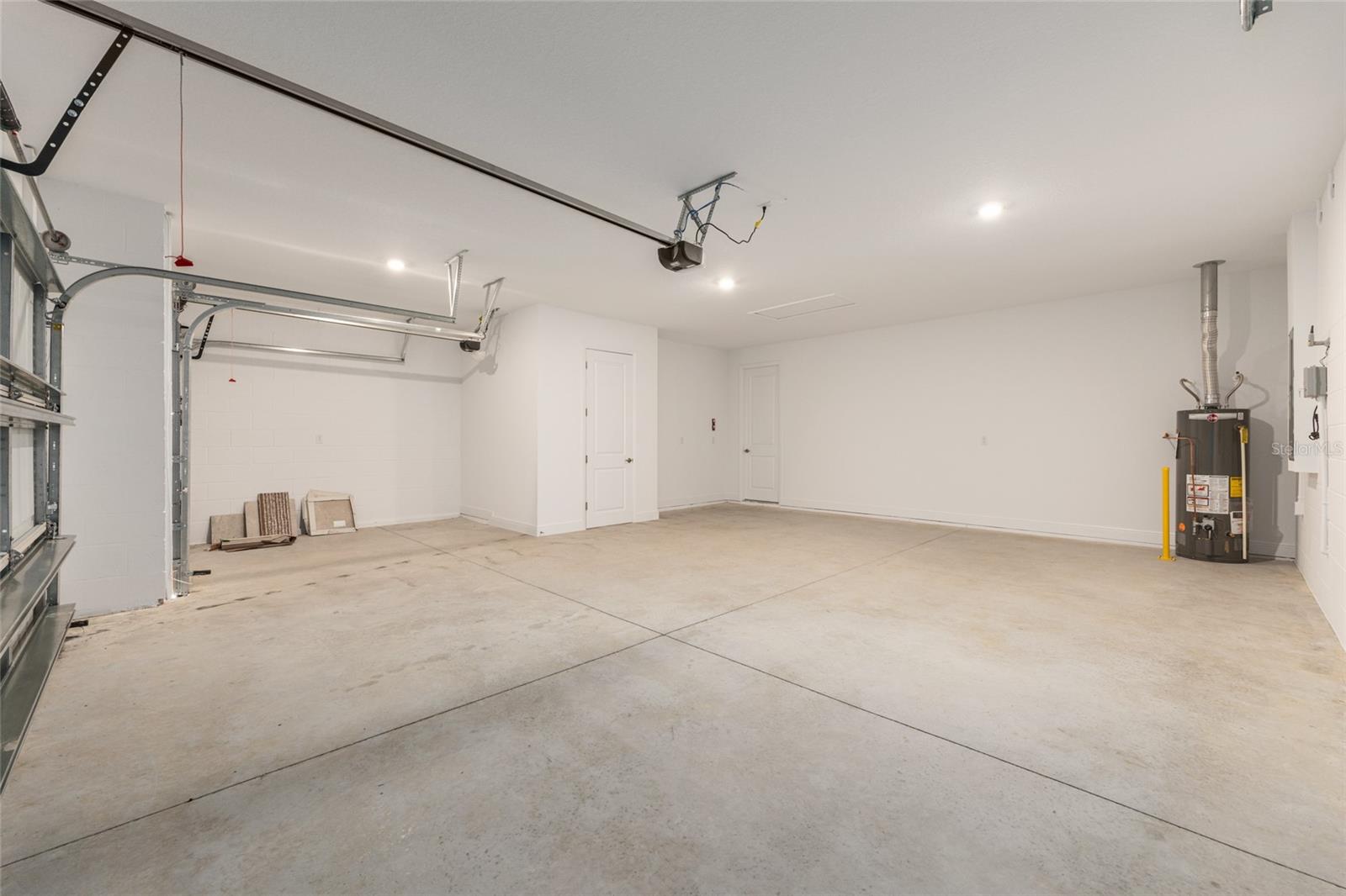 ON TOP OF THE WORLD - Residential