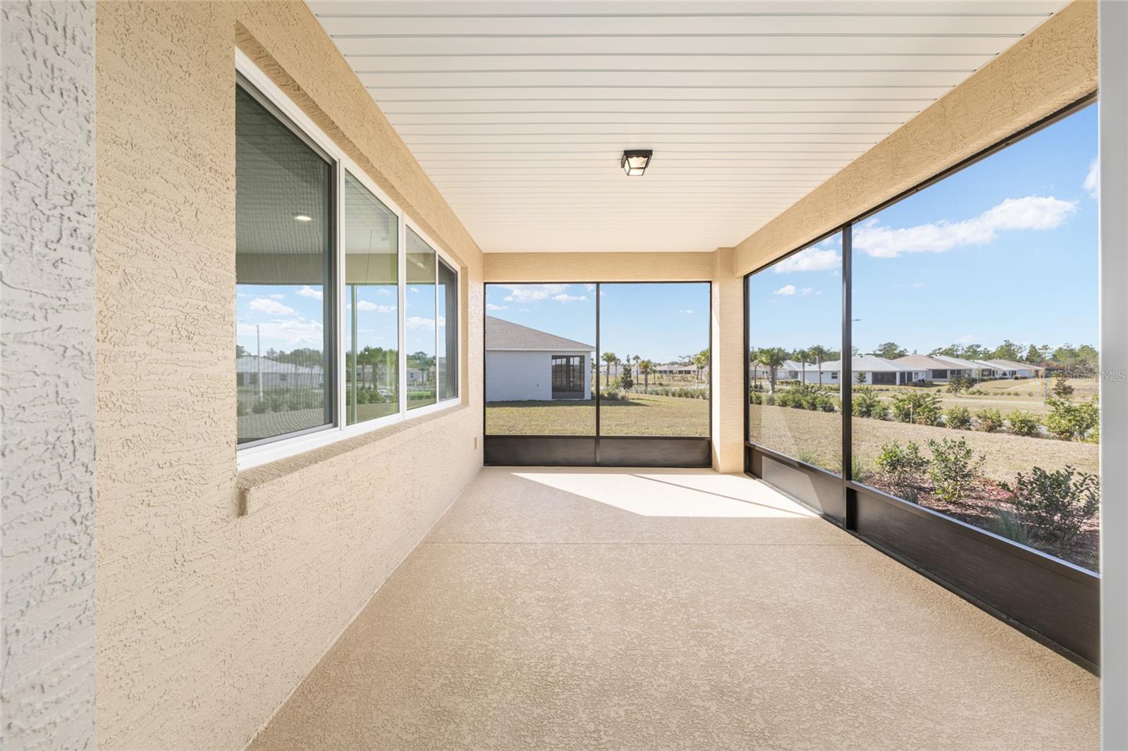 ON TOP OF THE WORLD - Residential