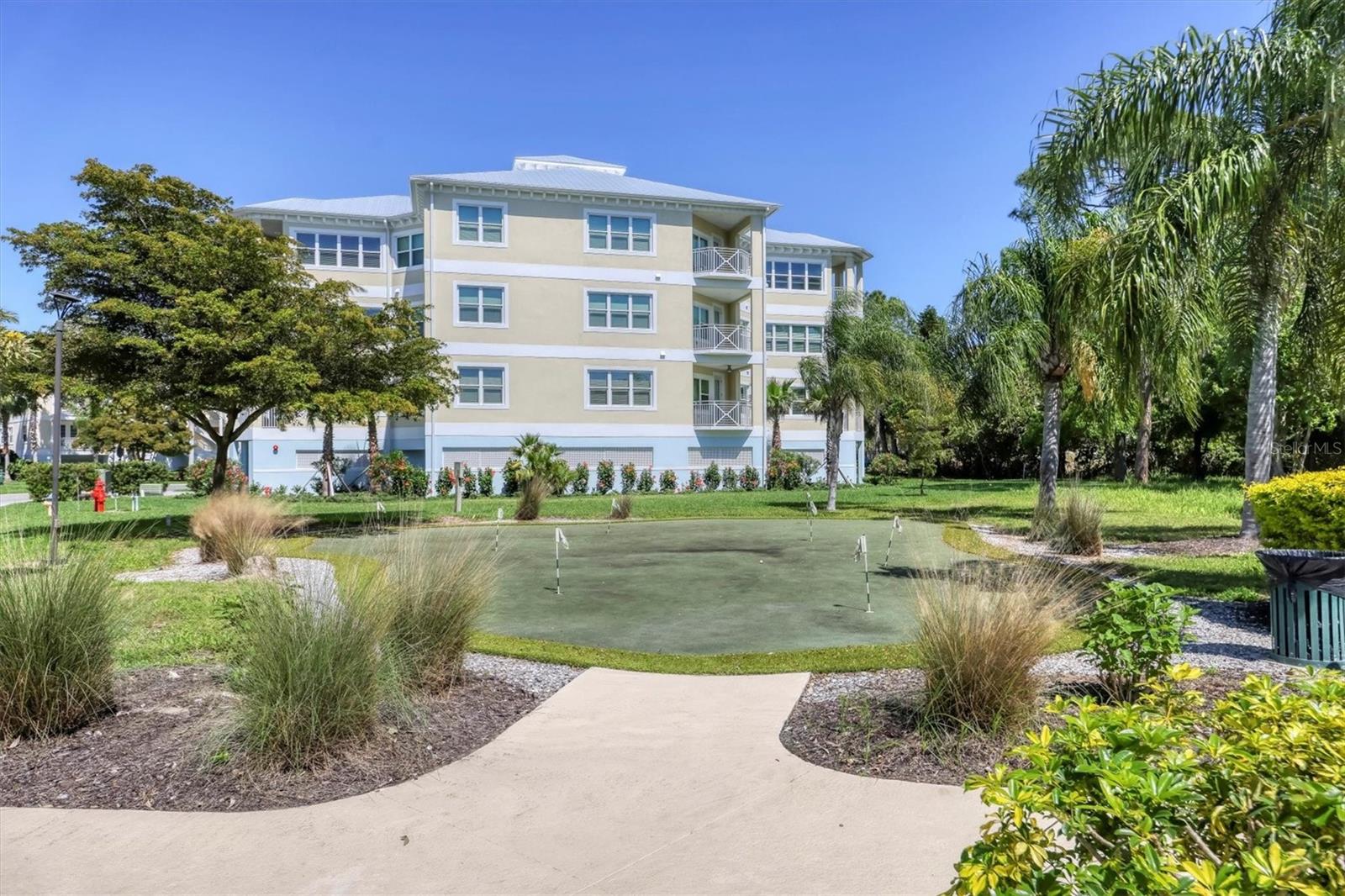 PALMA SOLA BAY CLUB PH 6 - Residential