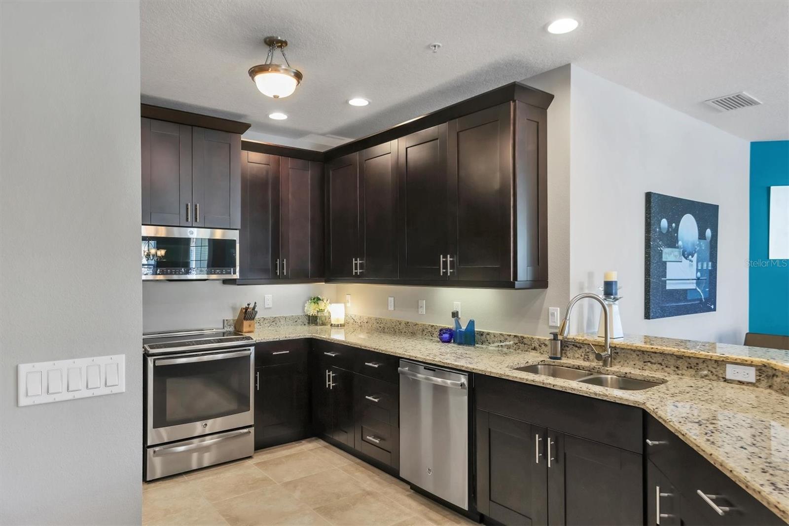 PALMA SOLA BAY CLUB PH 6 - Residential