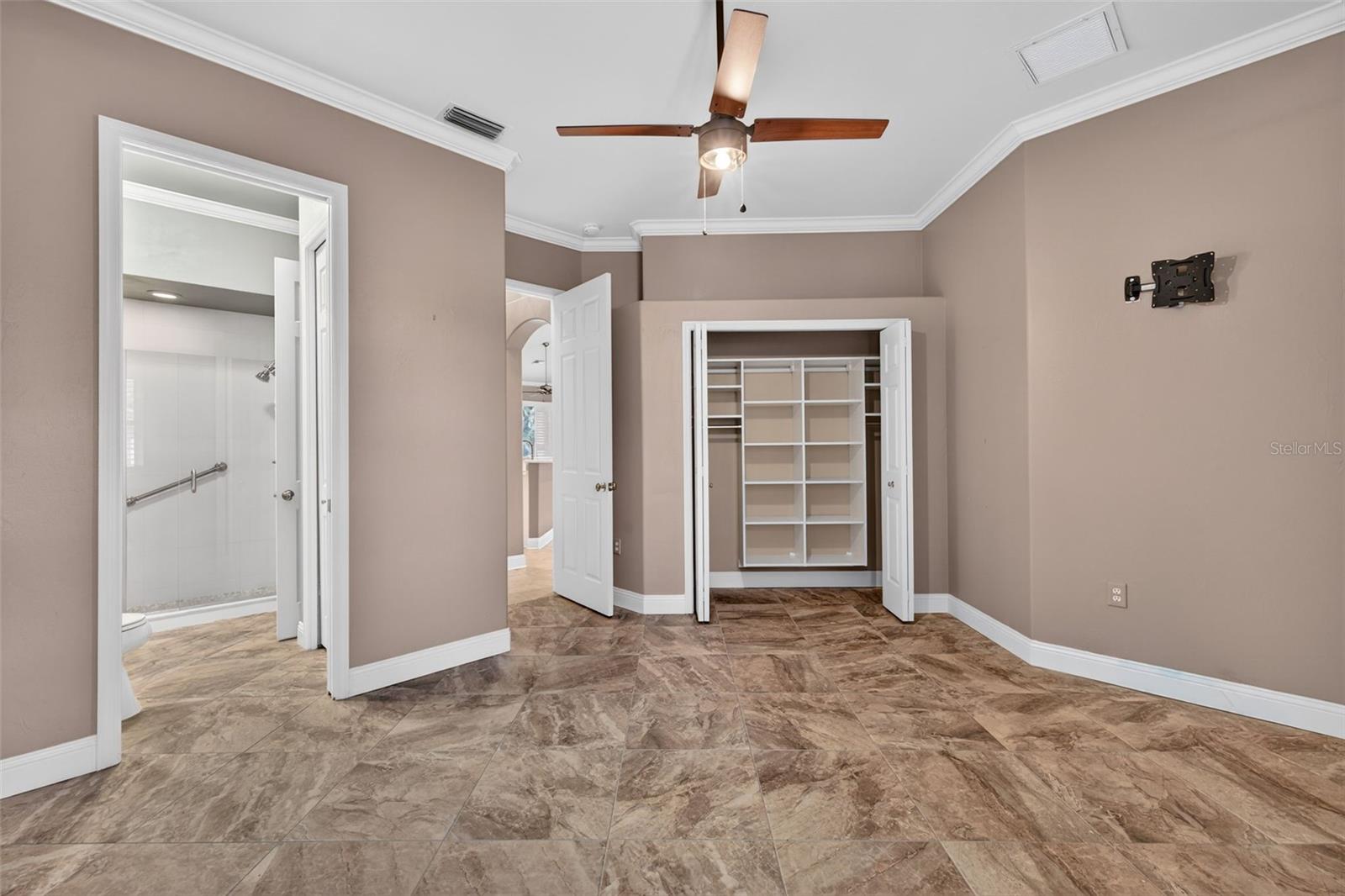 WATERS EDGE 2/PEPPERTREE POIN - Residential