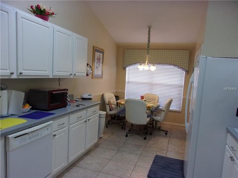 A home in LAKELAND