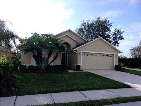 A home in LAKELAND