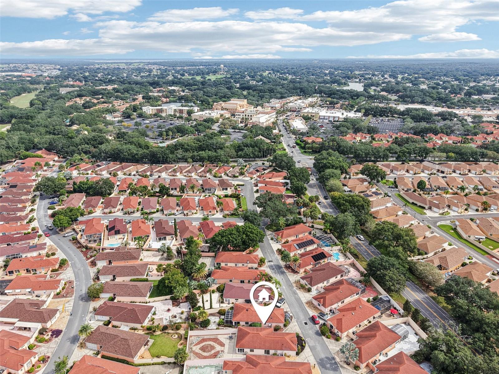 LADY LAKE ORANGE BLOSSOM GARDENS HACIENDA VILLAS - Residential