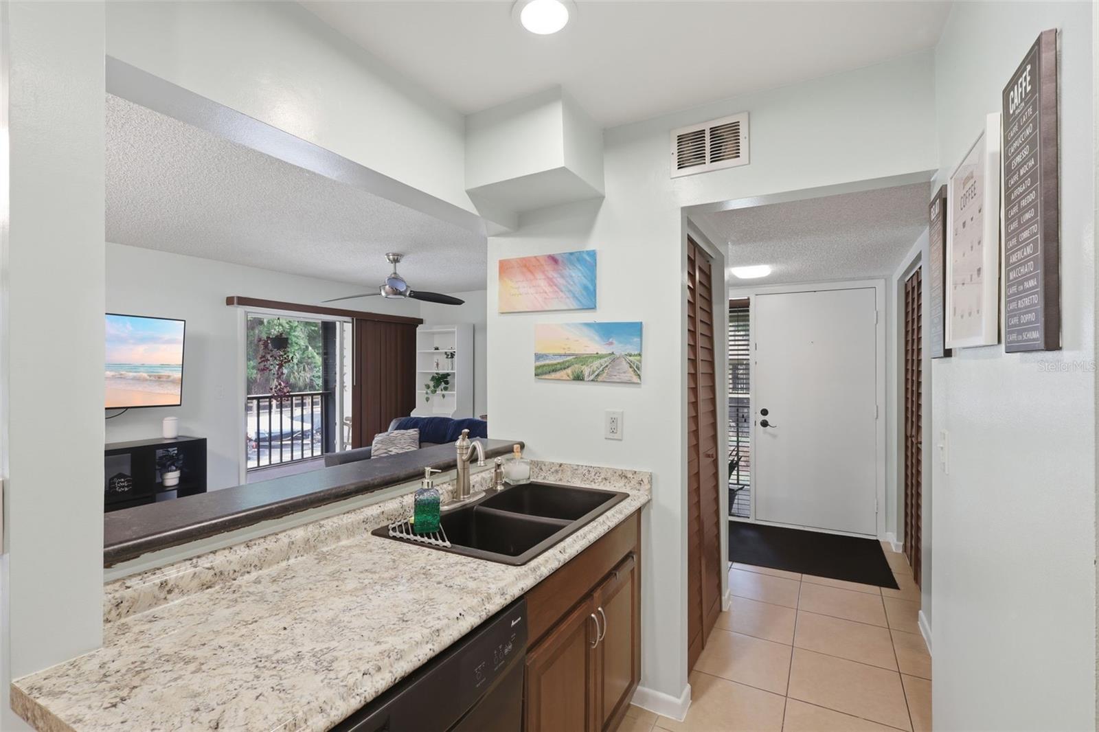 LAKESIDE CONDO APTS - Residential