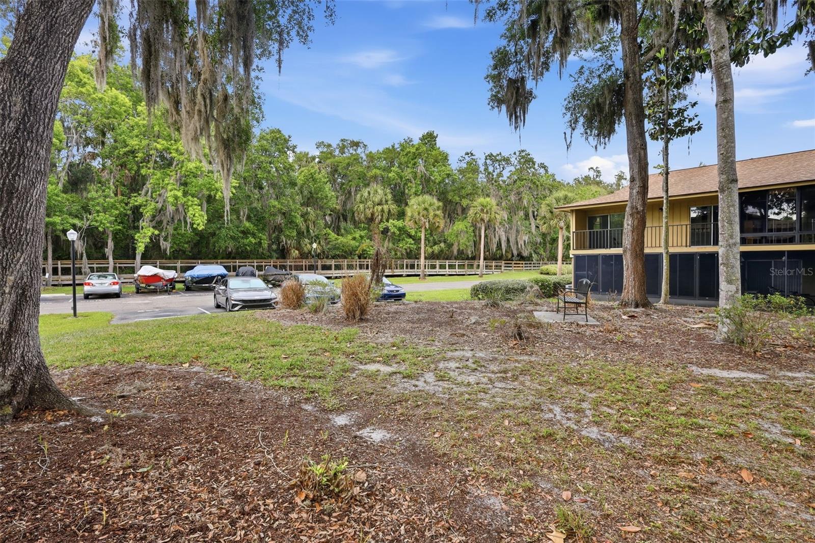 LAKESIDE CONDO APTS - Residential