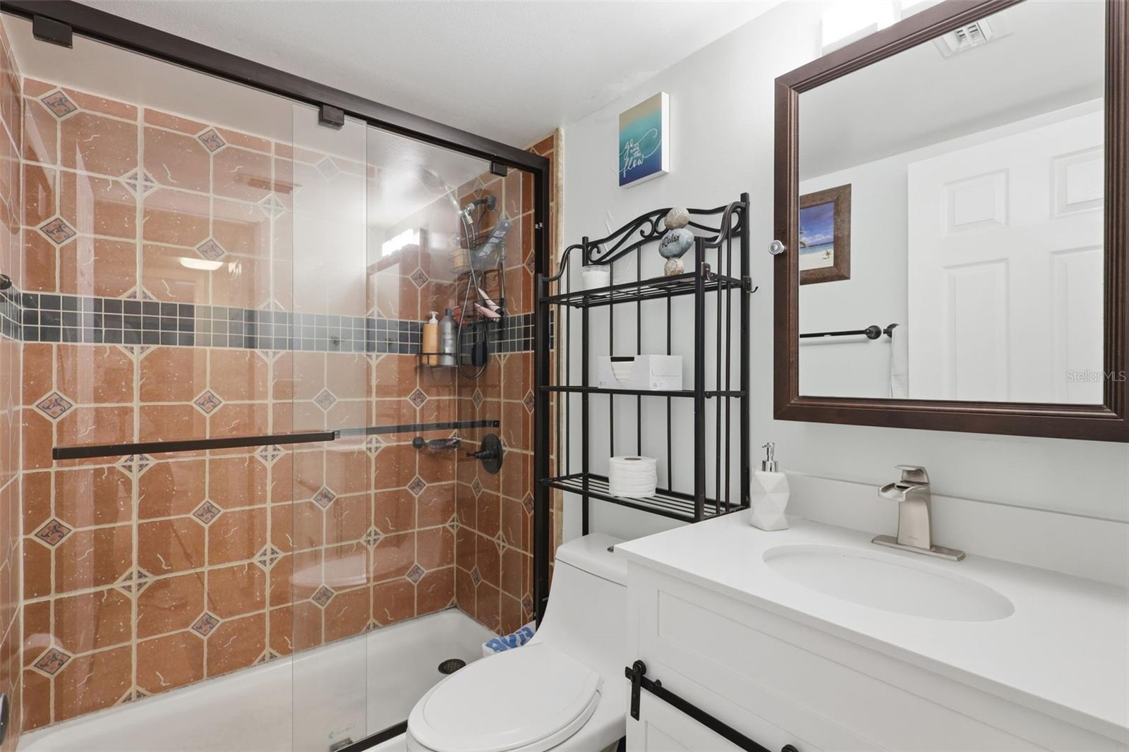 LAKESIDE CONDO APTS - Residential