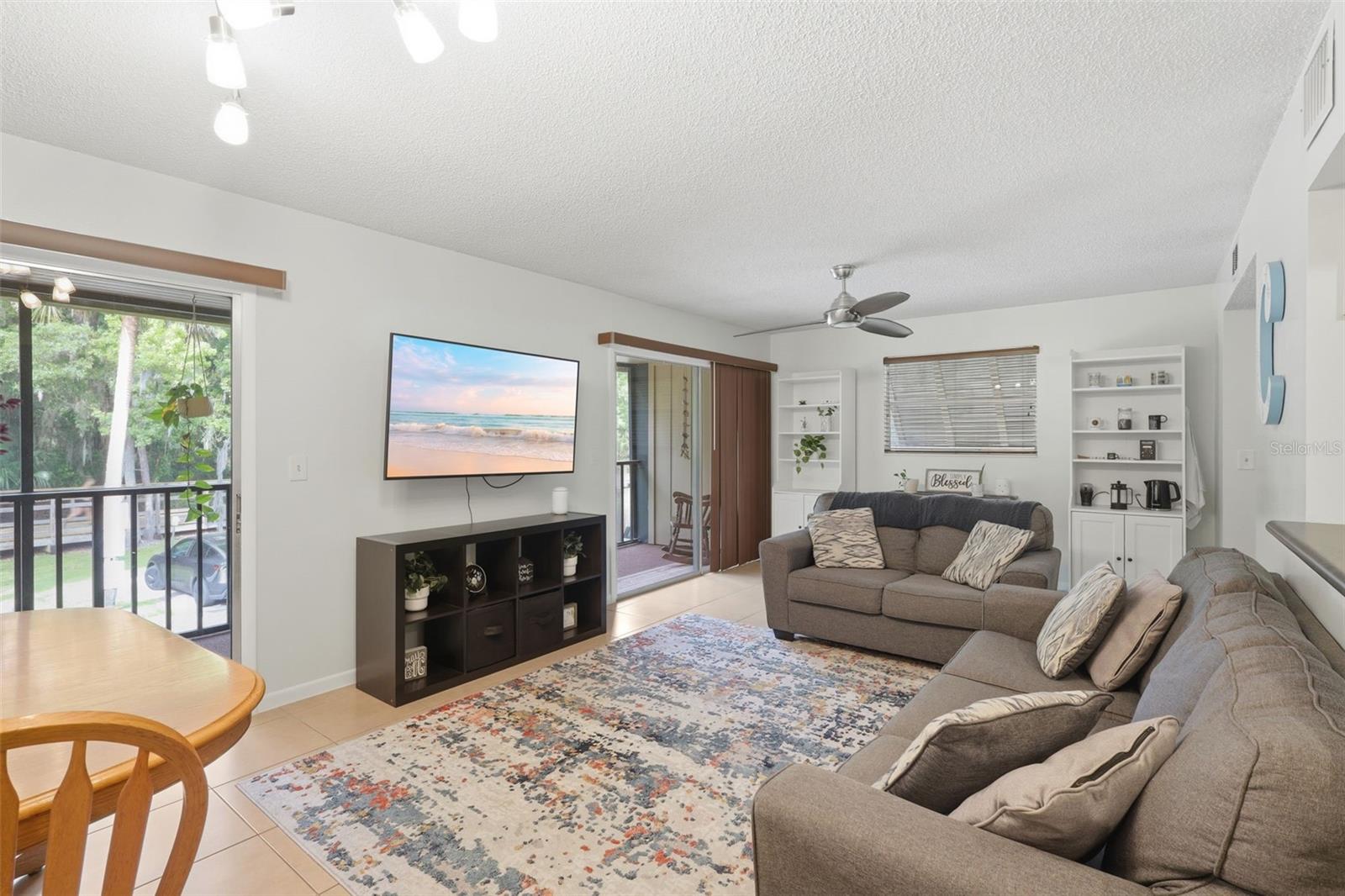 LAKESIDE CONDO APTS - Residential