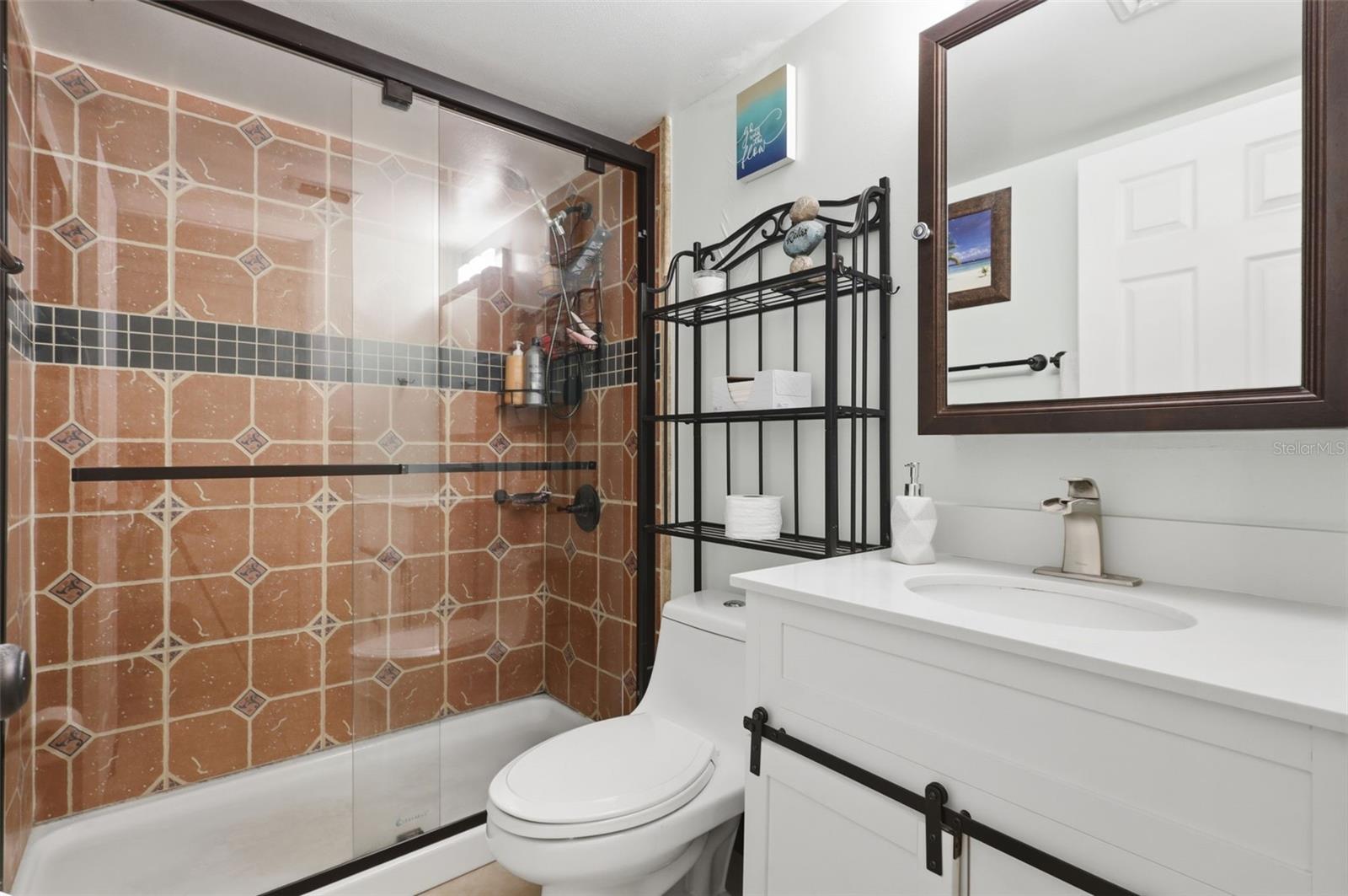 LAKESIDE CONDO APTS - Residential