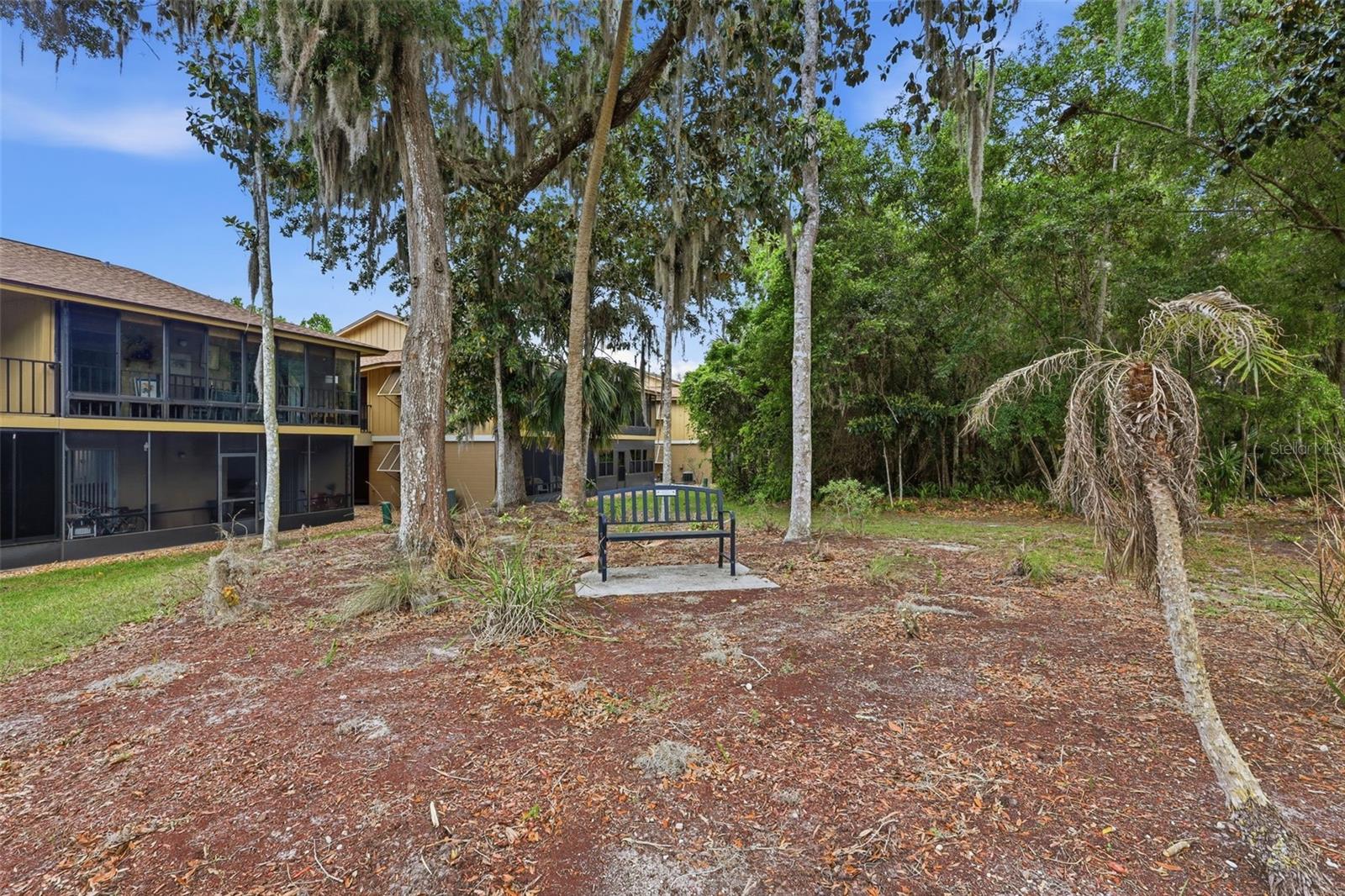 LAKESIDE CONDO APTS - Residential