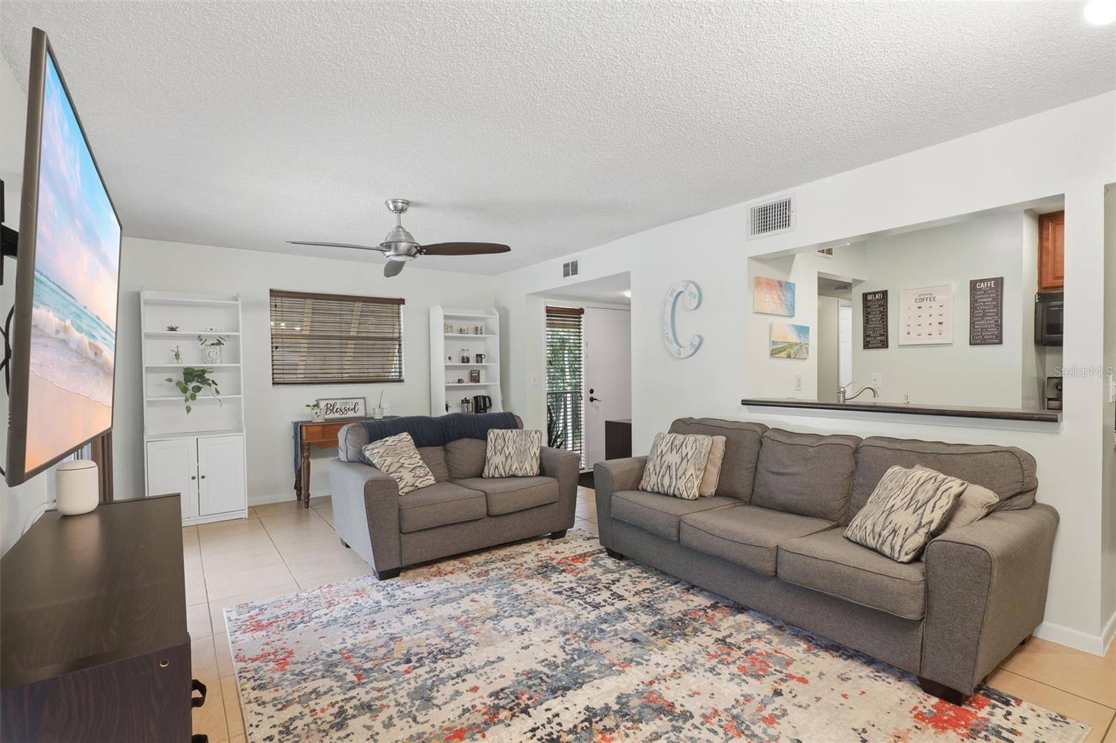 LAKESIDE CONDO APTS - Residential