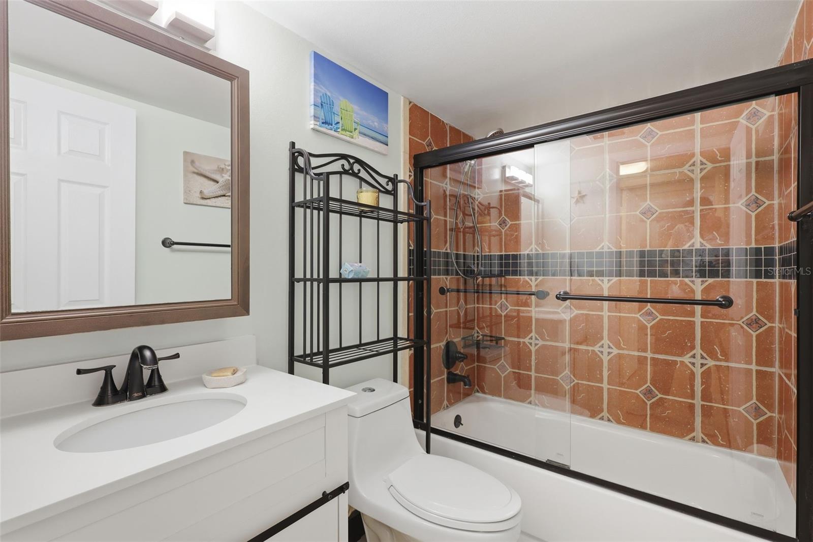 LAKESIDE CONDO APTS - Residential